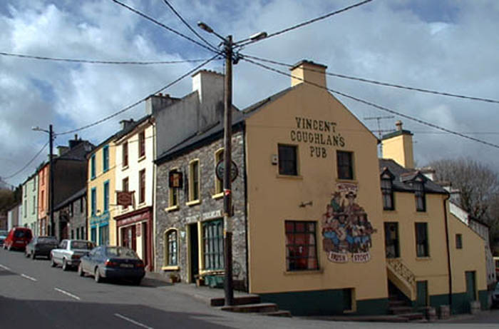 Ballydehob Coughlan's pub.jpg 56.6K